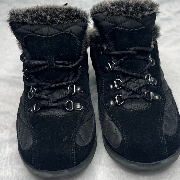 Lands' End Faux Fur Lining Quilted Black Suede Powder Belle Shoe Women’s 9.5B - Picture 9 of 10